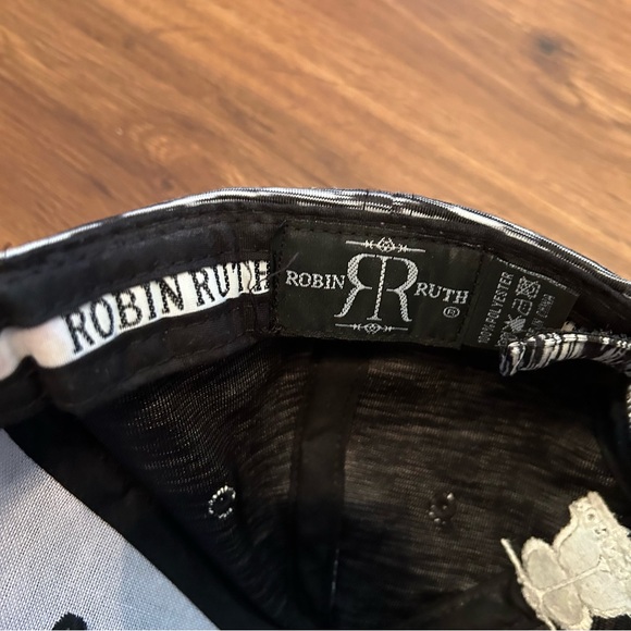 Los Angeles Adjustable Hat - Picture 4 of 5